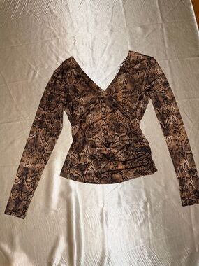 Bebe Snakeskin Print Ruched Long Sleeve Wrap Top, Size Medium